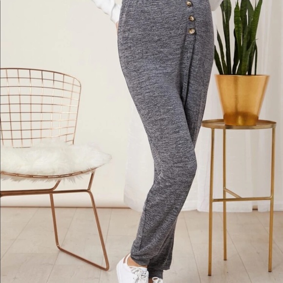 Maternity High-Waisted Sweatpants - Picture 5 of 5